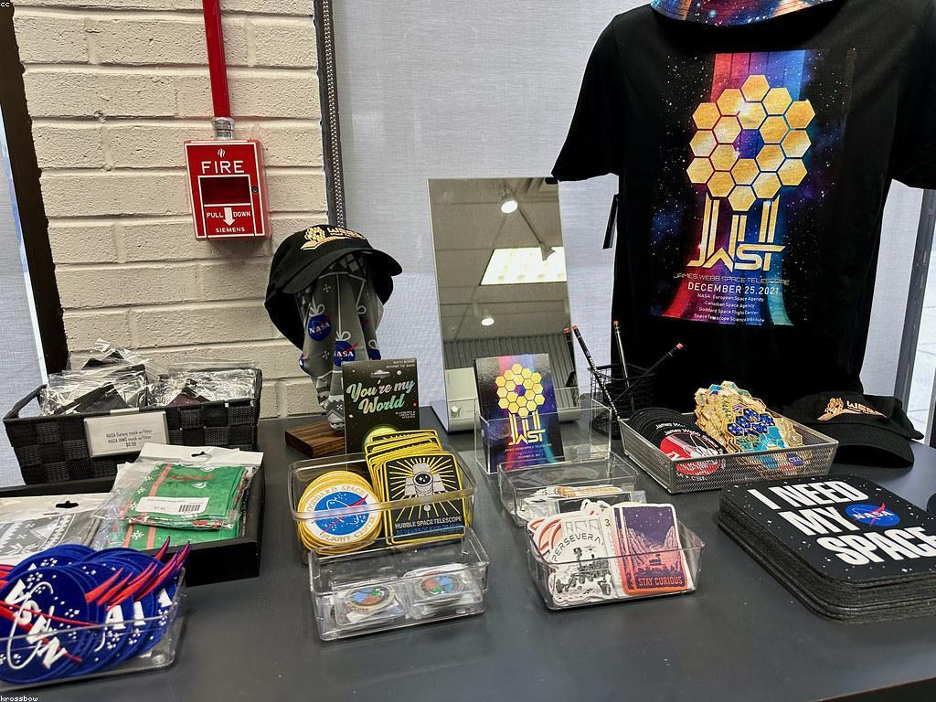 មាគ៌ានៃការទិញអំណោយ: ទីកន្លែងនៃការជ្រើសរើសសម្រាប់អ្នកស្រឡាញ់