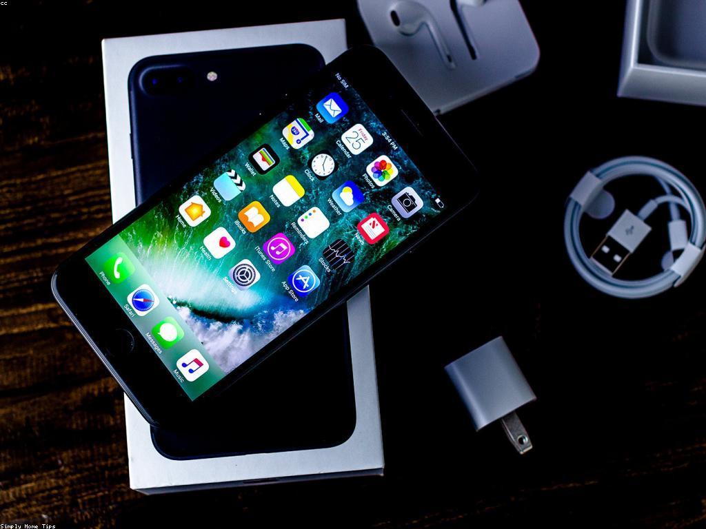 អនុស្សាវរី: ភាពទាក់ទងនិងអត្តសញ្ញាណ